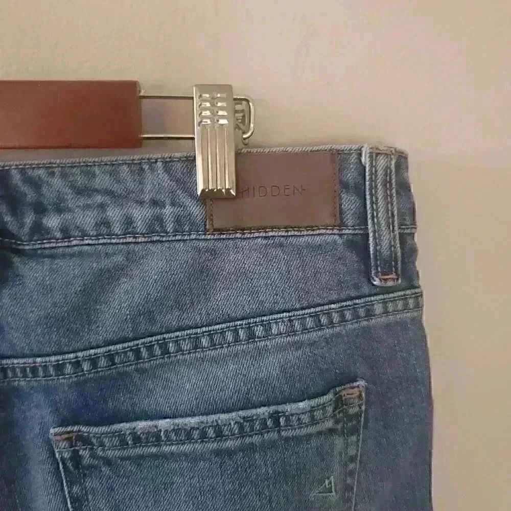 Hidden High Rise Distressed Crop Jeans Size 28 - Picture 3 of 7